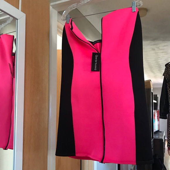 NEON PINK NEOPRENE SCUBA DRESS 🎀 - Picture 11 of 14